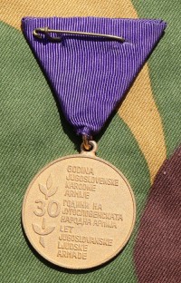 yu146cbks.jpg (3269 bytes)