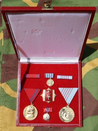 yu152frs.jpg (3475 bytes)